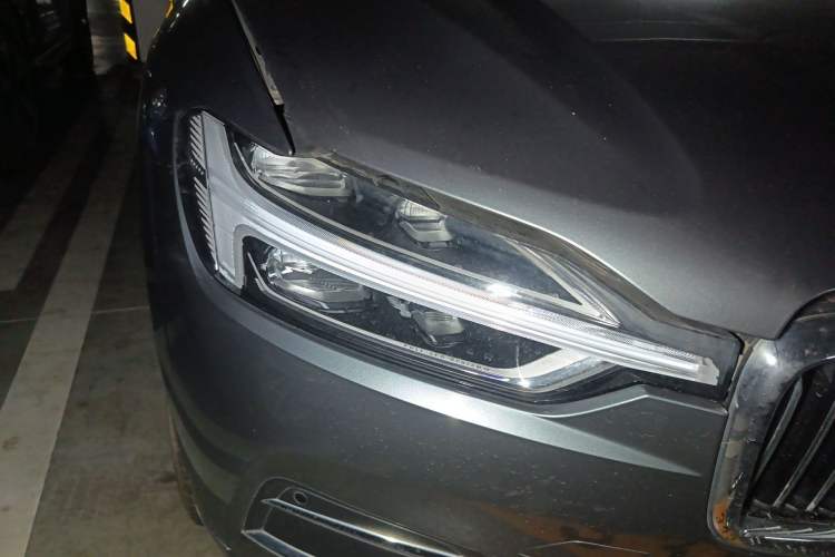 Used Volvo XC60 2020 T5 4x4 Zhiyi Luxury Edition Right Front Headlight