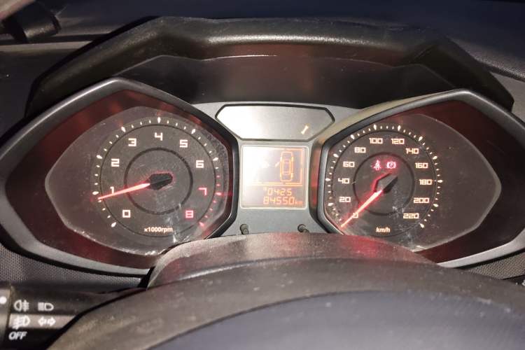 Used Chery Fengyun 2 2013 Hatchback 1.5L Manual Ruiyi Edition