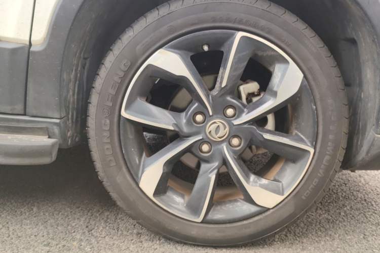 Used Dongfeng Aeolus AX4 2018 1.6L DCT Trendy & Stylish Model with Sunroof Right Front Wheel Hub