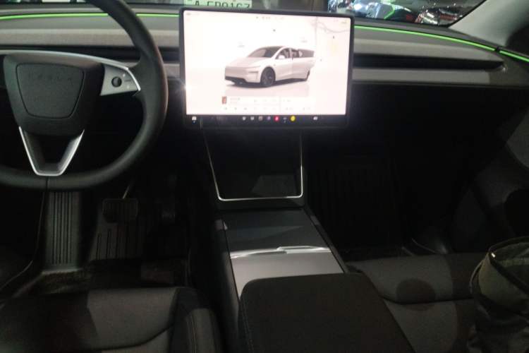 Used Tesla Model Y 2025 Rear-Wheel-Drive Version