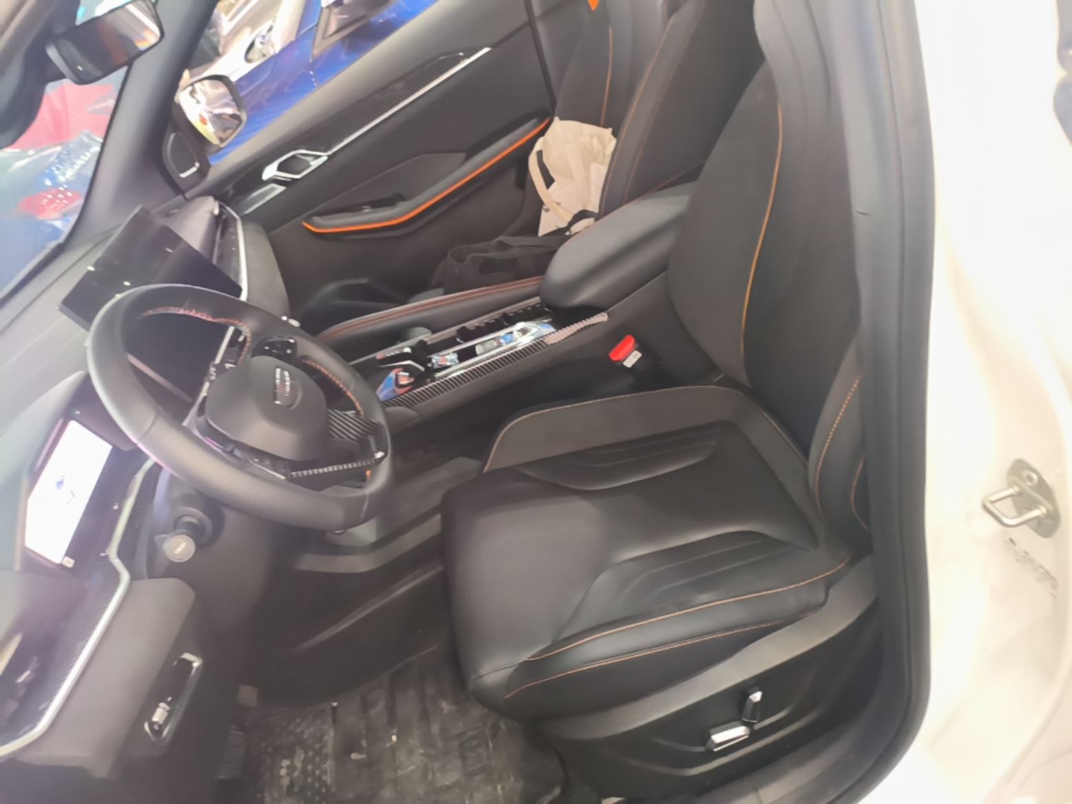 Geely Auto Coolray 2025 Model Bin Yue L 1.5TD DCT Battle — снимка 17