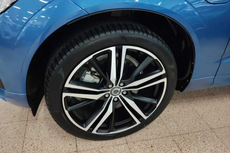 Used Volvo XC60 New Energy 2021 T8 E-Drive Hybrid Smart & Dynamic Edition