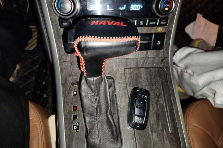 Used Haval H8 2015 2.0T Two-Wheel-Drive Elite Version
