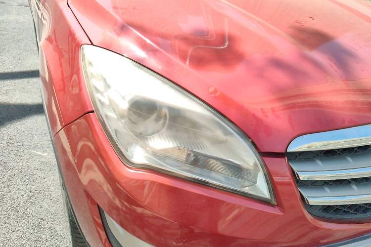 Used CHANGAN CS35 2012 1.6L Automatic Luxury Version China IV Standard Right Front Headlight