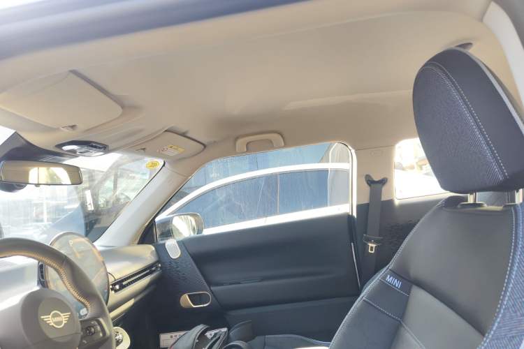 Used MINI Electric MINI COOPER 2024 456km COOPER E Classic Edition