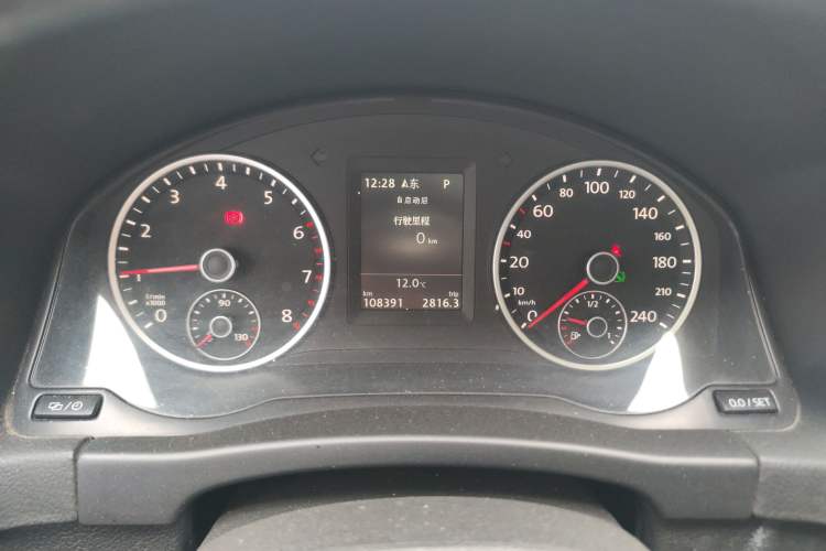 Used Volkswagen Tiguan 2015 1.8TSI Automatic Two-Wheel Drive Luxury Model Instrument Cluster