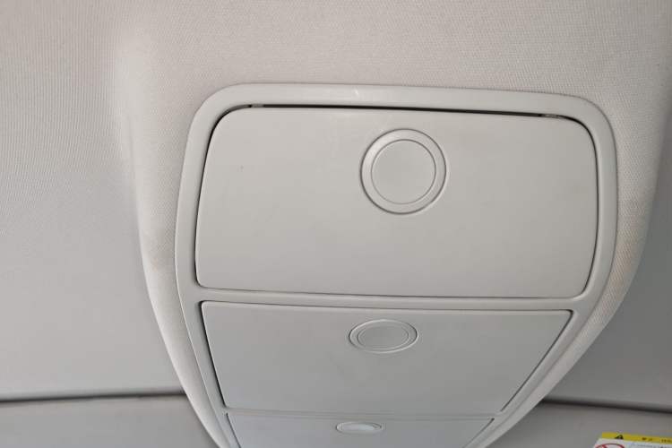 Used Volkswagen Touran 2015 1.4T Manual Fashion Edition 5-Seater
