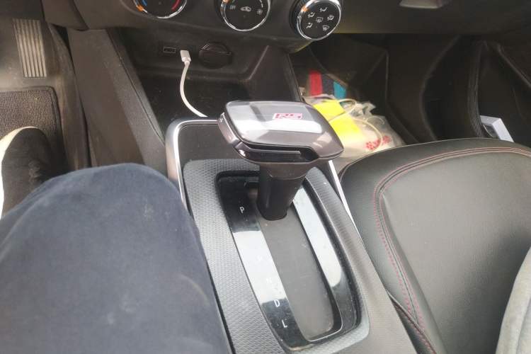 Used Chevrolet Trax 2022 Encore RS 1.5T CVT Cool Gear Lever