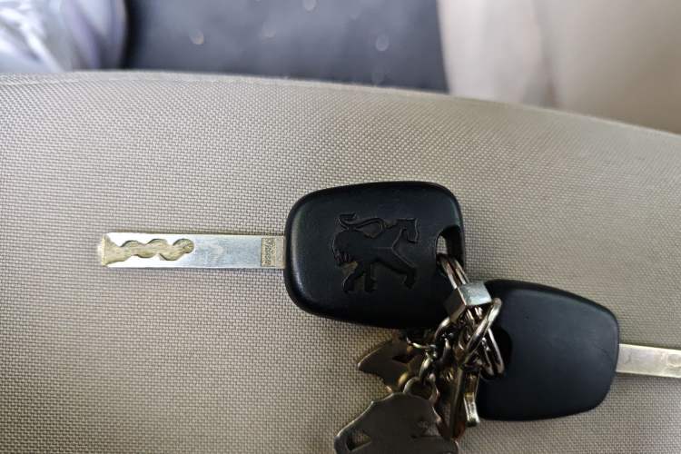 Used Peugeot 408 2011 1.6L Manual Comfort Edition
