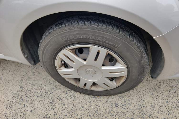 Used Buick Excelle 2013 1.5L Automatic Classic Model Exterior 1