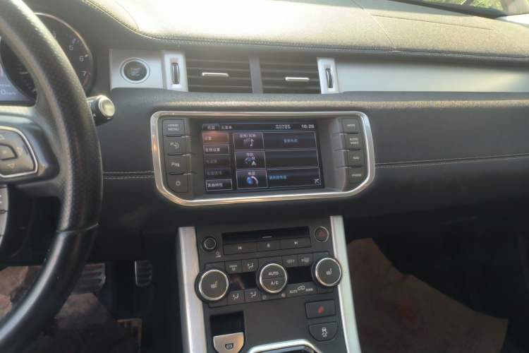 Used Land Rover Range Evoque 2013 2.0T 5-Door Ignite Edition Audio And AC Panel