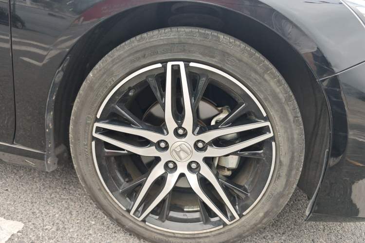 Used Honda Accord 2022 260TURBO Phantom Night · Prestige Edition Right Front Wheel Hub