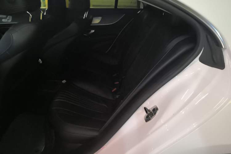 Used Mercedes-Benz CLS 2018 CLS 300 Luxury Model
