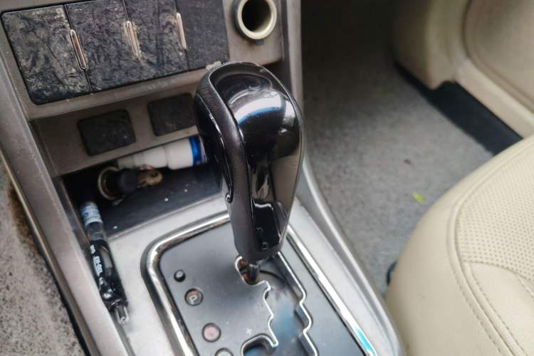 Used Geely Auto Classic Emgrand 2013 Sedan 1.8L CVT Prestige Model
