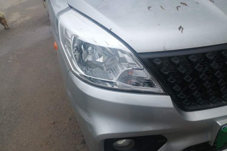 Used Foton Xiangling V  Right Front Headlight