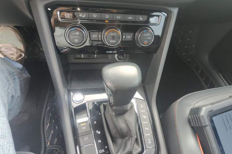 Used Volkswagen Tiguan L 2018 330TSI Automatic Two-Wheel Drive Flagship Edition
