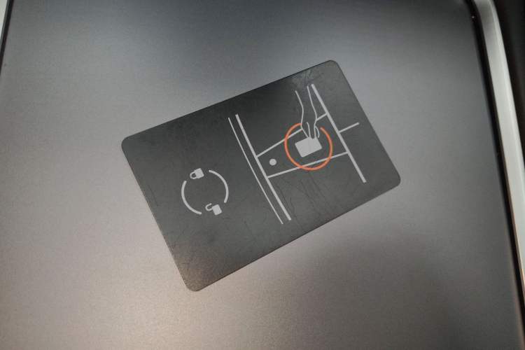 Used Tesla Model Y 2023 Rear-Wheel-Drive Version
