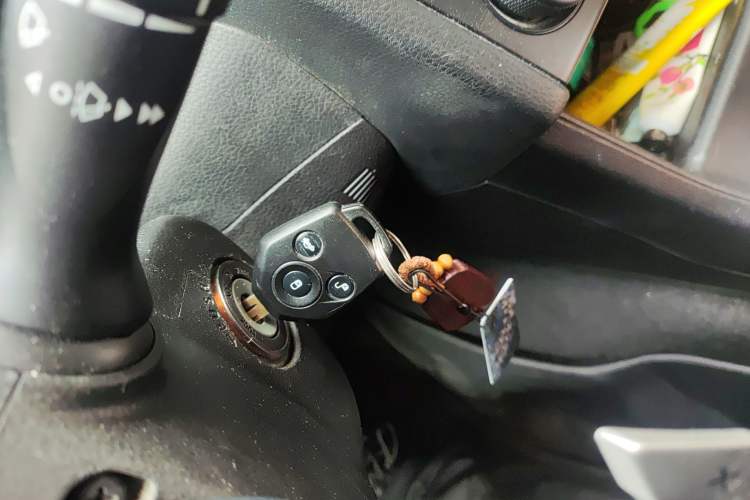 Used Subaru XV 2012 2.0i Elite Edition Vehicle Key