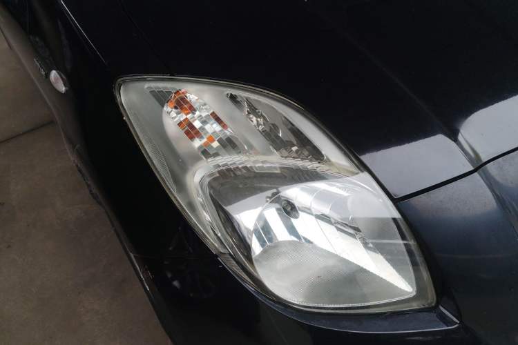 Used Toyota Yaris 2008 1.6G Automatic Deluxe Edition Right Front Headlight