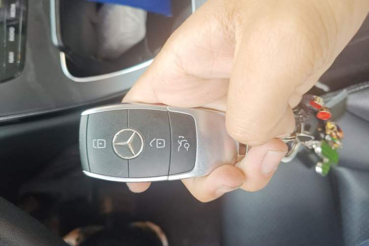 Used Mercedes-Benz C-Class 2019 C 260 L Sport Edition Vehicle Key