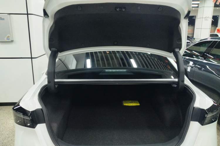 Used Nissan Teana 2026 Model Harmony Cockpit 2.0L Ultra-Comfort Edition
