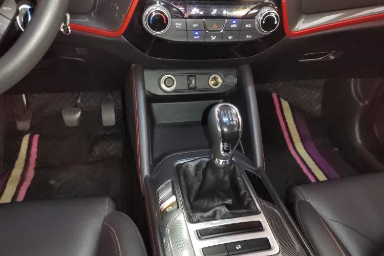 Used Changan CS55 2017 1.5T Manual Colorful Edition
