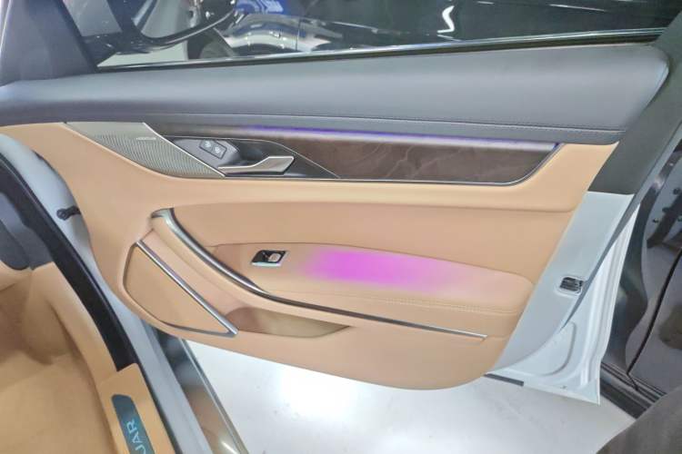 Used Jaguar XFL 2024 2.0T P250 Two-Wheel Drive Prestige Luxury Edition