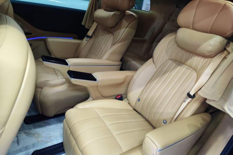 Used VOYAH Dream 2025 PHEV Four-Wheel-Drive Flagship Kunpeng Edition