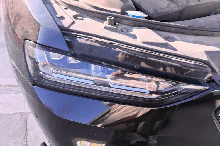 Used Wey VV7 2019 Upgraded Model 2.0T Flagship Version China V Standard
