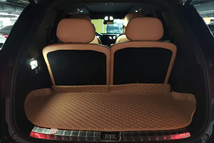 Used Lynk & Co 09 EM-P 2024 2.0TD EM-P Four-Wheel Drive HALO Six-Seater
