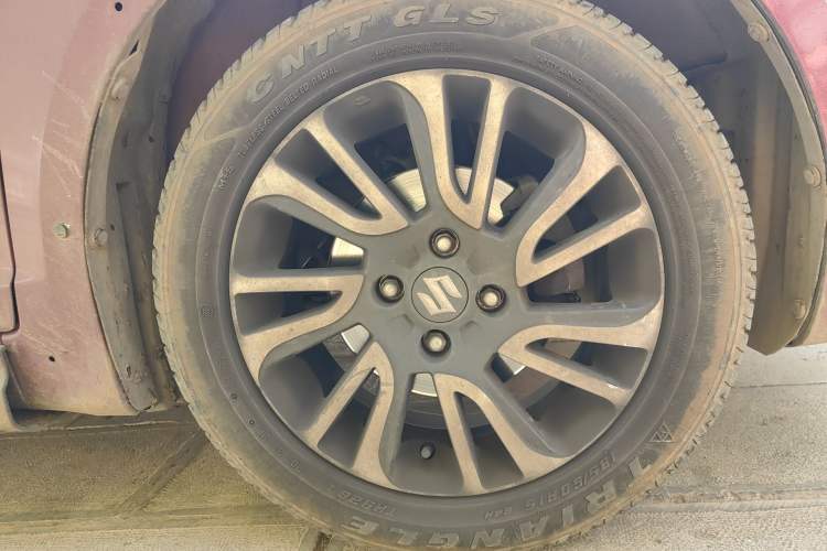 Used Suzuki Swift 2013 1.5L Automatic 20th Anniversary Limited Edition Right Front Wheel Hub