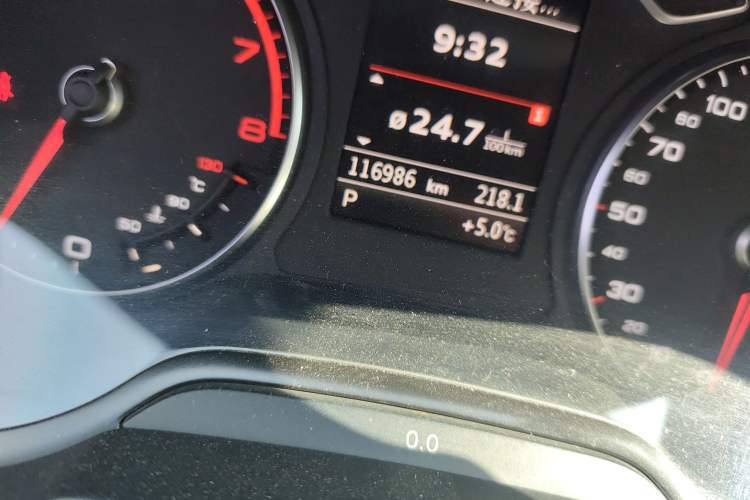 Used Audi A3 2014 Limousine 40 TFSI S line Comfort Model