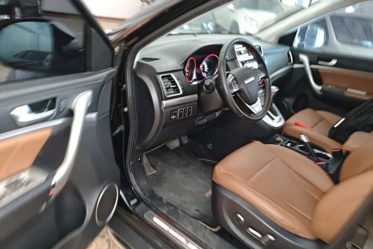 Used Haval H6 2015 Sport Edition 1.5T Automatic Two-Wheel Drive Luxury Model
