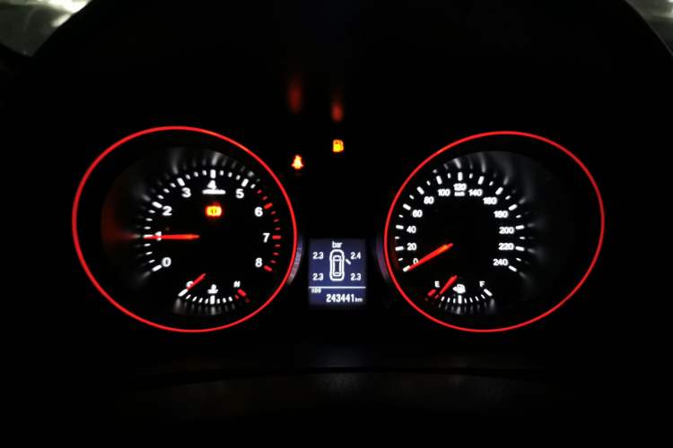 Used Haval H6 2015 Revised Version Sport Edition 1.5T Manual Transmission Two-Wheel Drive Elite Grade Instrument Cluster