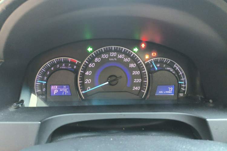 Used Toyota Camry 2016 2.0E 10th Anniversary Elite Edition
