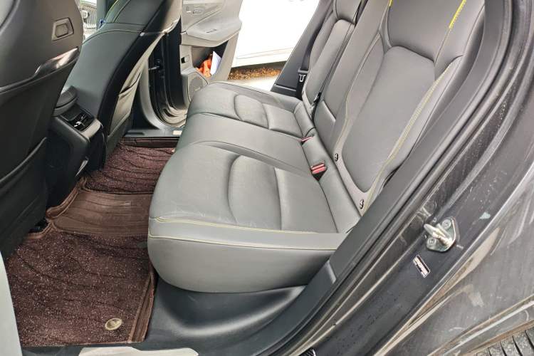 Used Lynk & Co 08 EM-P 2023 120km Long-Range Pro Left Rear Seat