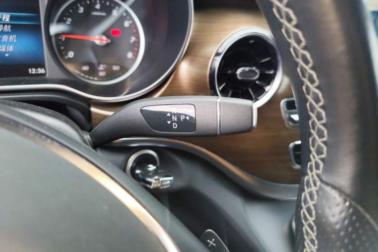 Used Mercedes-Benz V-Class 2020 V 260 L Long-wheelbase Luxury Edition Gear Lever