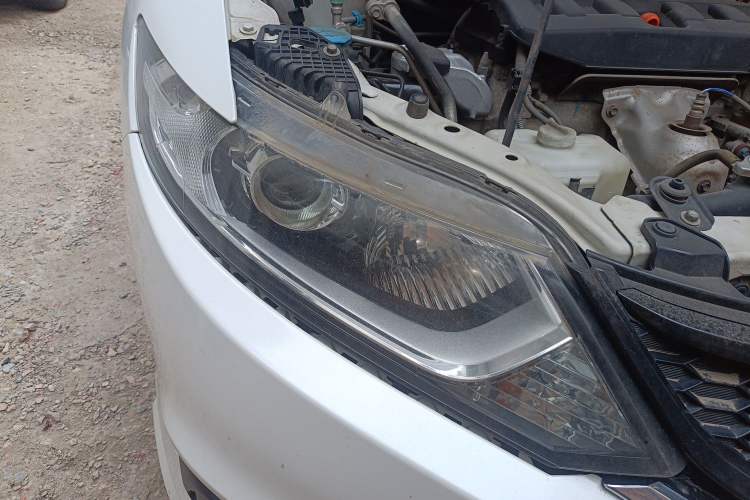 Used Honda Jade 2016 1.8L Automatic Comfort Elite Version 5 Seats Right Front Headlight