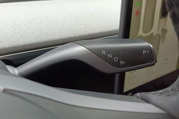 Used Tesla Model Y 2024 Rear-Wheel-Drive Version
