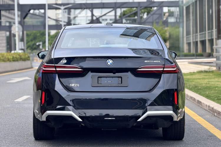 Used BMW i5 2025 eDrive 40L M Sport Package
