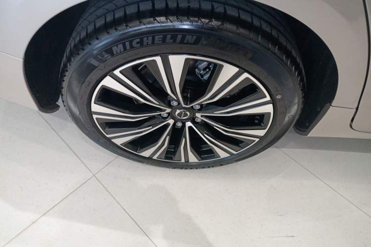 Used Volvo S60 2025 B4 Zhiyuan Luxury Edition