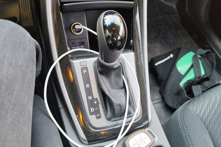 Used Hyundai Elantra (5th Generation / Langdong) 2015 1.6L Automatic Leading Model
