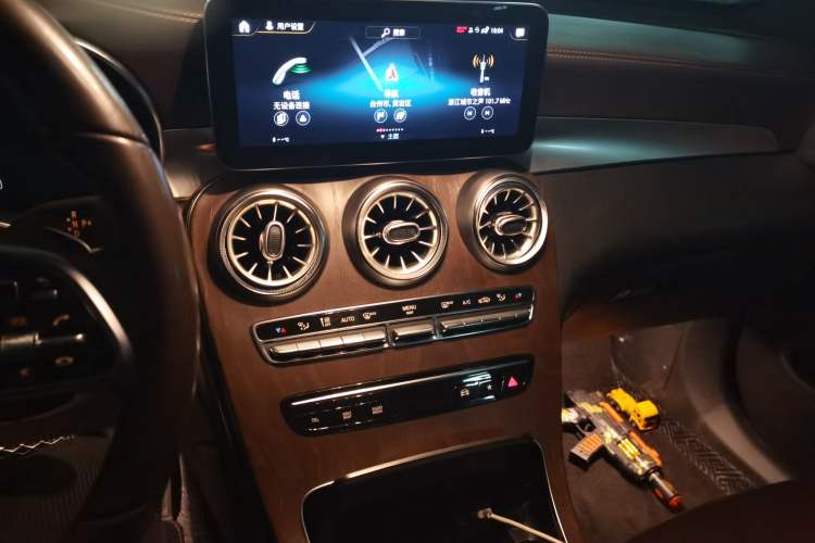 Used Mercedes-Benz GLC 2020 Facelift GLC 300 L 4MATIC Dynamic Edition