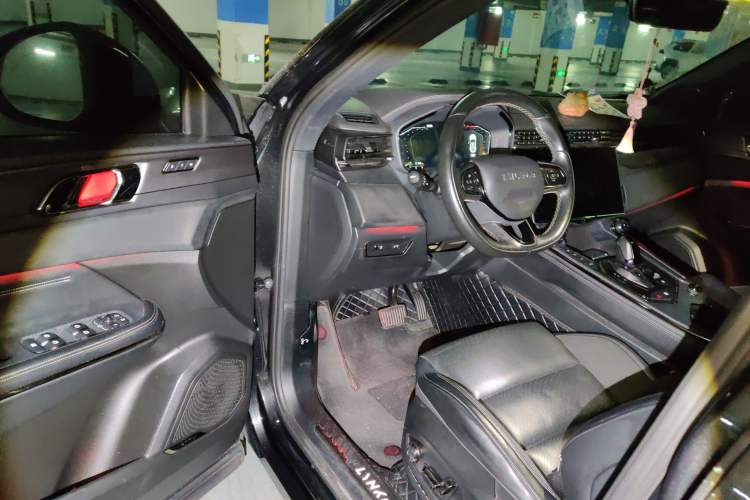 Used Lynk & Co 01 2021 2.0TD Four-Wheel Drive Dark Night Edition Driver Seat