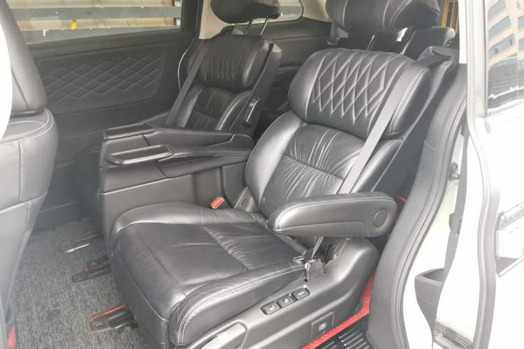 Used Honda Elysion 2019 2.0L Hybrid Luxury Edition
