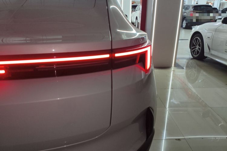 Used Polestar 4 2023 Single Motor Standard Range PLUS