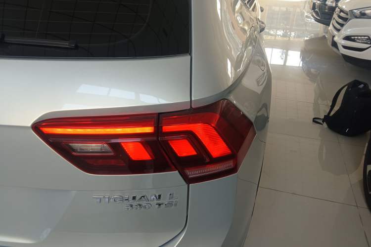 Used Volkswagen Tiguan L 2020 330TSI Automatic Two-Wheel Drive Panoramic Comfort Edition China VI Standard