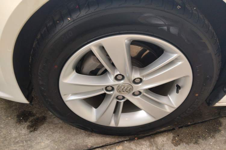 Used Buick Regal 2019 20T Elite Version China VI Standard Left Front Wheel Hub