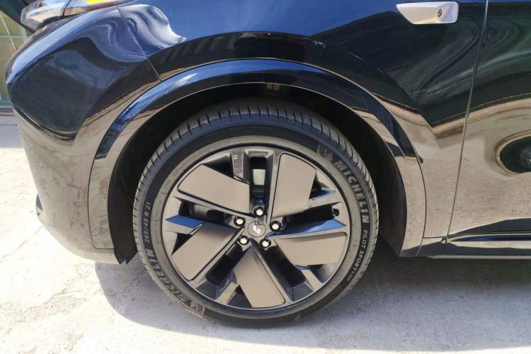 Used Li Auto L9 2025 Ultra Smart Refreshed Edition Left Front Wheel Hub