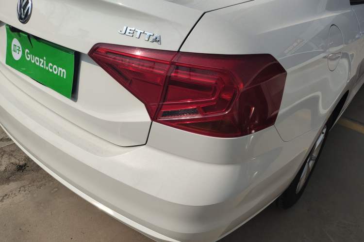 Used Volkswagen Jetta 2017 1.4L Manual Fashion Edition